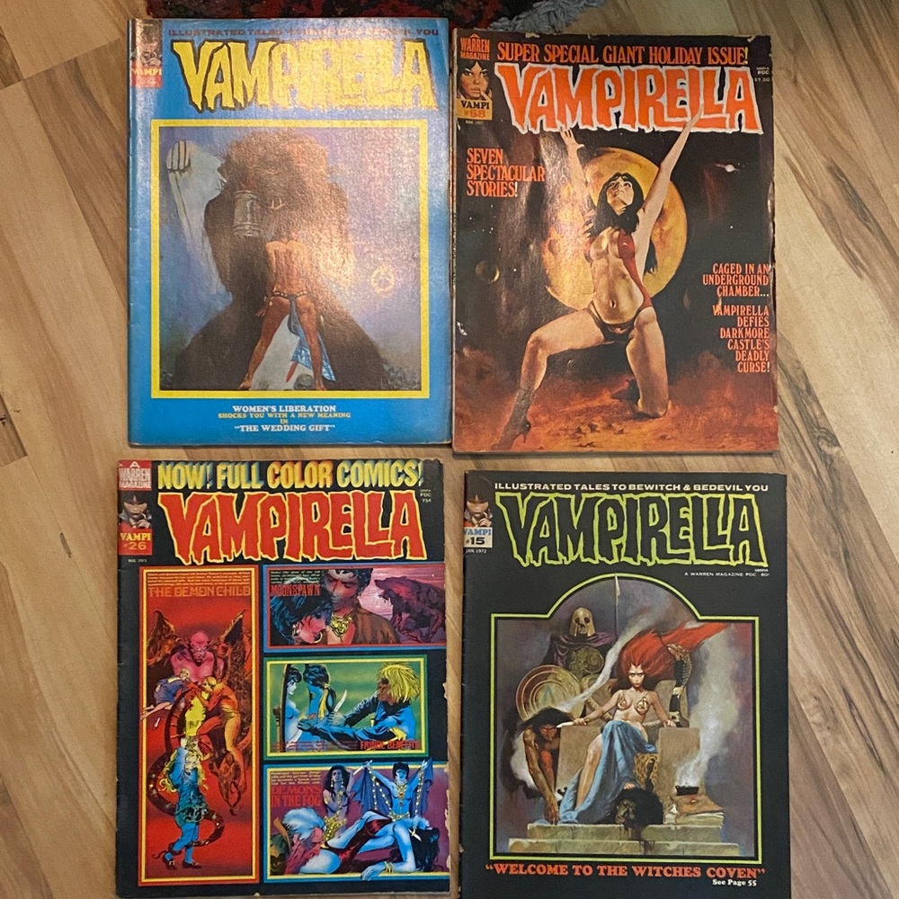 Vampirella Comic Book Collection - Multicolor